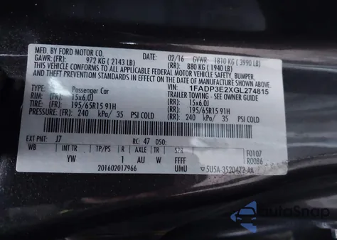 2016 Ford Focus S z USA, uszkodzony, nr VIN 1FADP3E2XGL274815